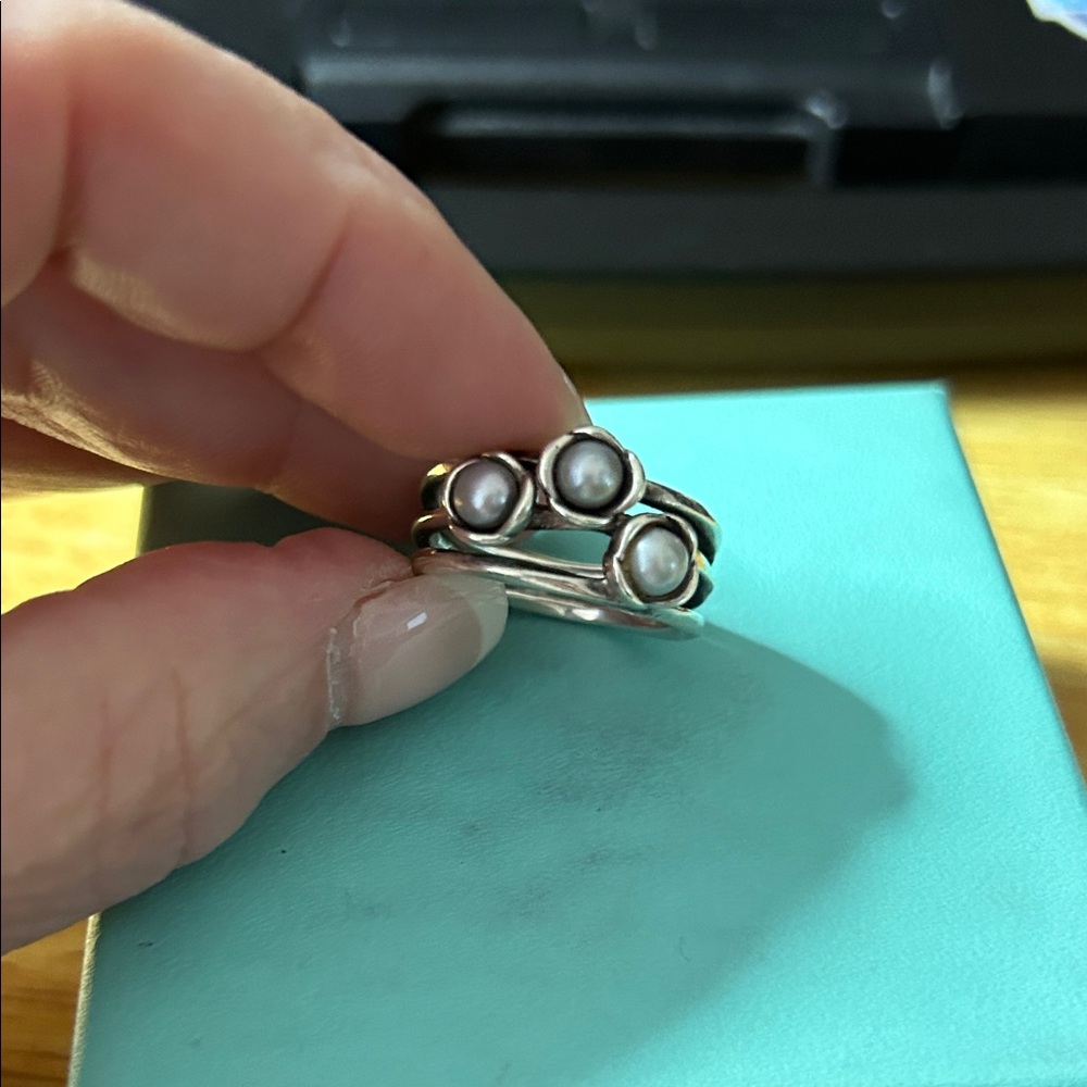 Pandora Elegant Silver Pearl Ring